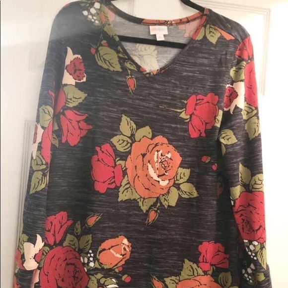 LuLaRoe Tops - LuLaRoe Elizabeth Sweater/Tunic